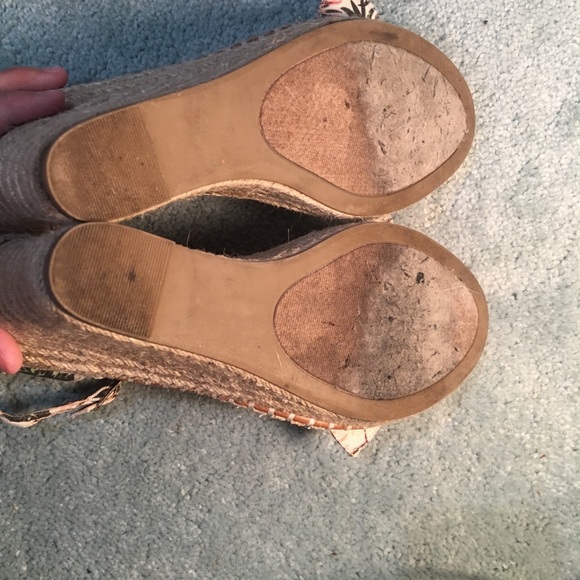 Rampage Heels - Picture 4 of 5